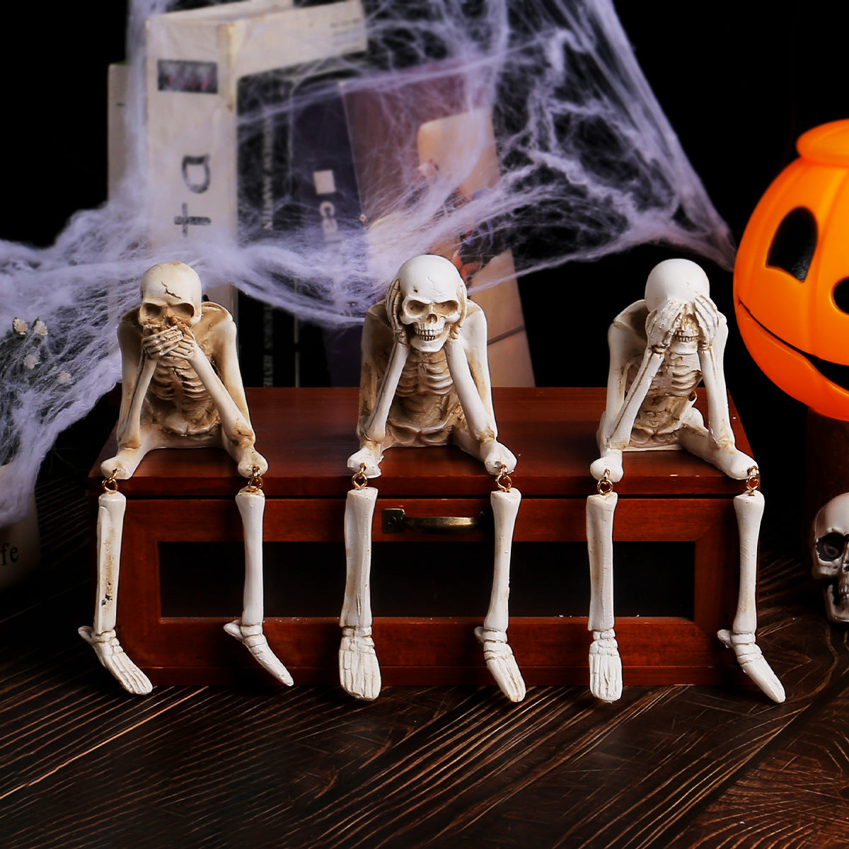 Spooky Skulls Halloween Decor