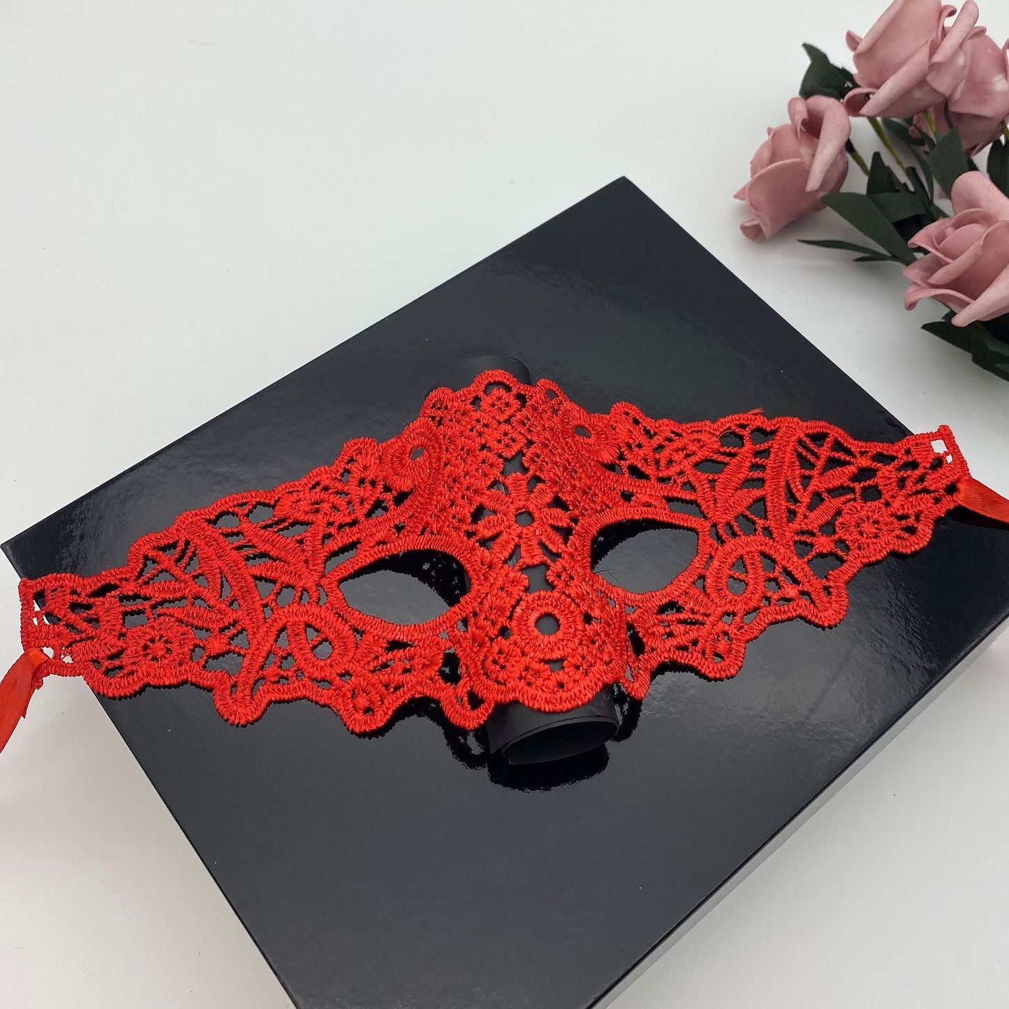 Elegant Lace Masquerade Mask